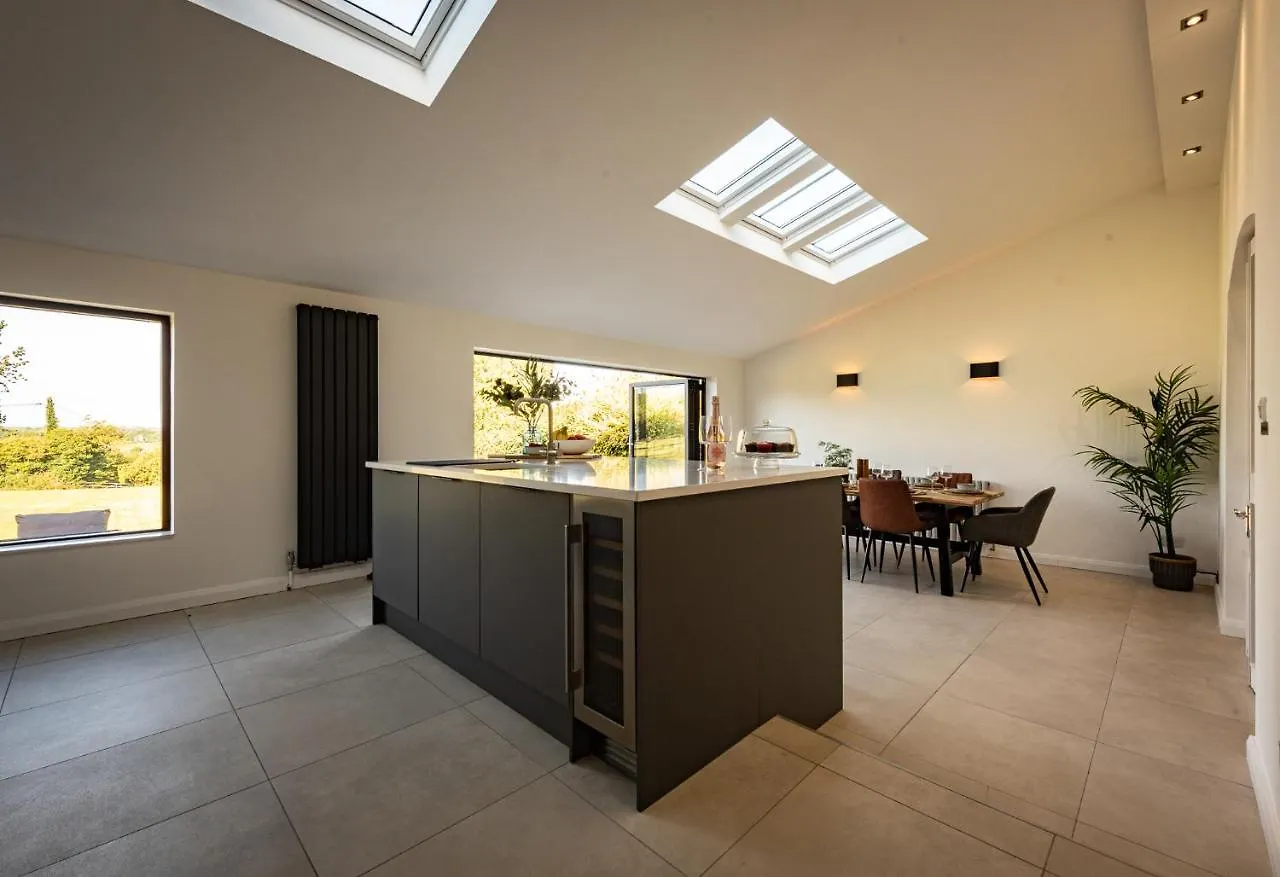 No1 Little Barrow Barns - Sleeps 10 Villa Chester 0*,